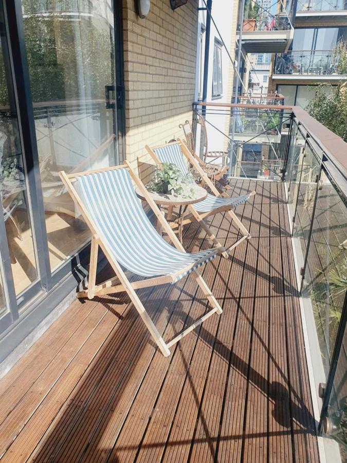 Luxury Canary Wharf Apartment With Free Parking London Exterior photo
