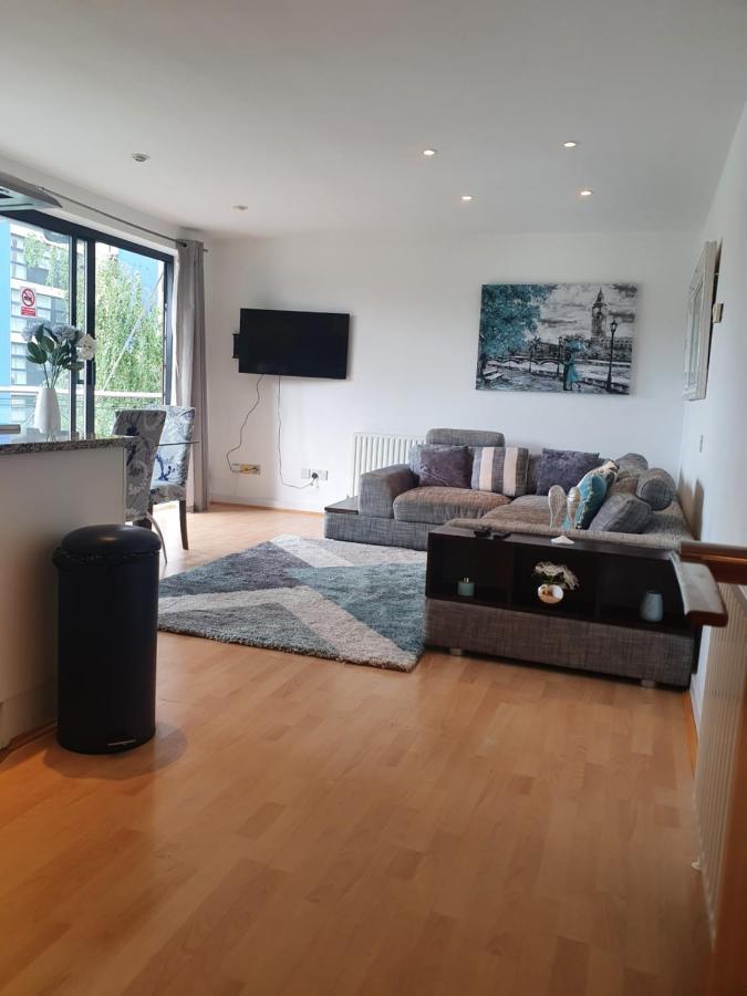 Luxury Canary Wharf Apartment With Free Parking London Exterior photo
