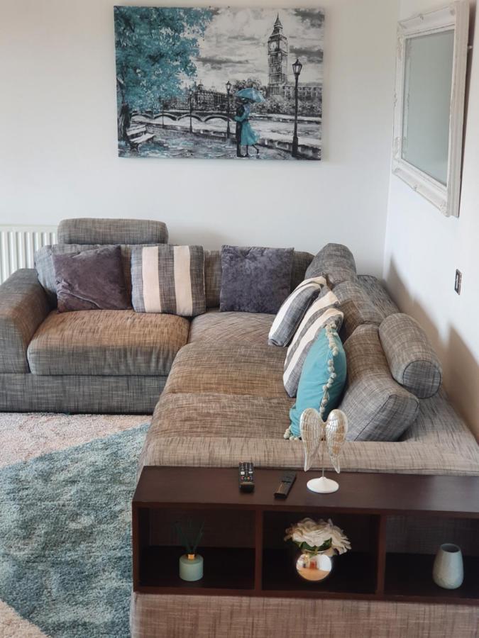 Luxury Canary Wharf Apartment With Free Parking London Exterior photo